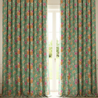 Curtain in Summer Meadow Mint