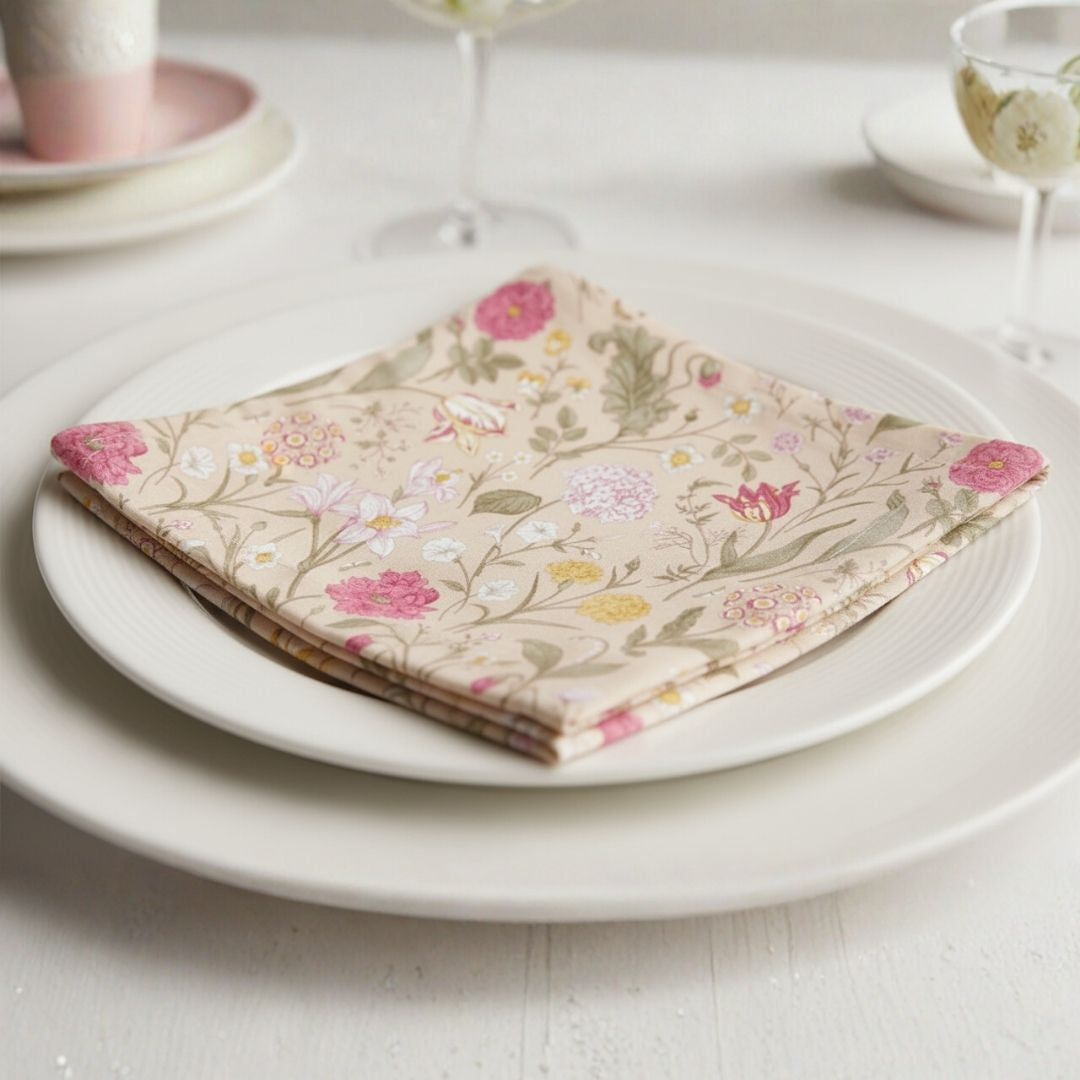 Napkin in Beige Vintage Bloom Field